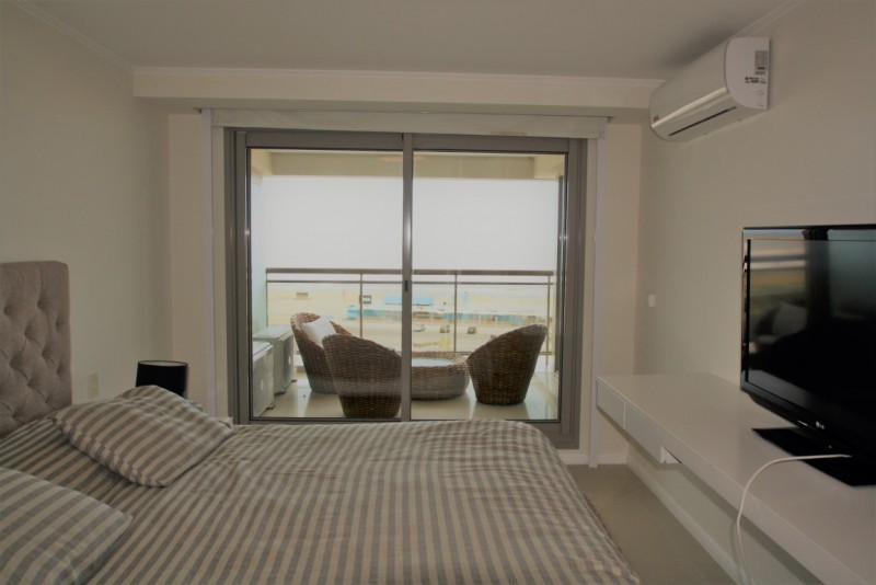 Departamento en alquiler frente a Playa Brava , Punta del Este